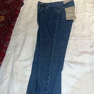 Everlane Curvy 90s cheeky straight Jean. New w tags